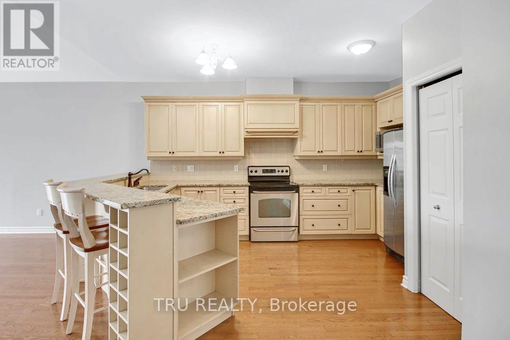 108 Villageview Private