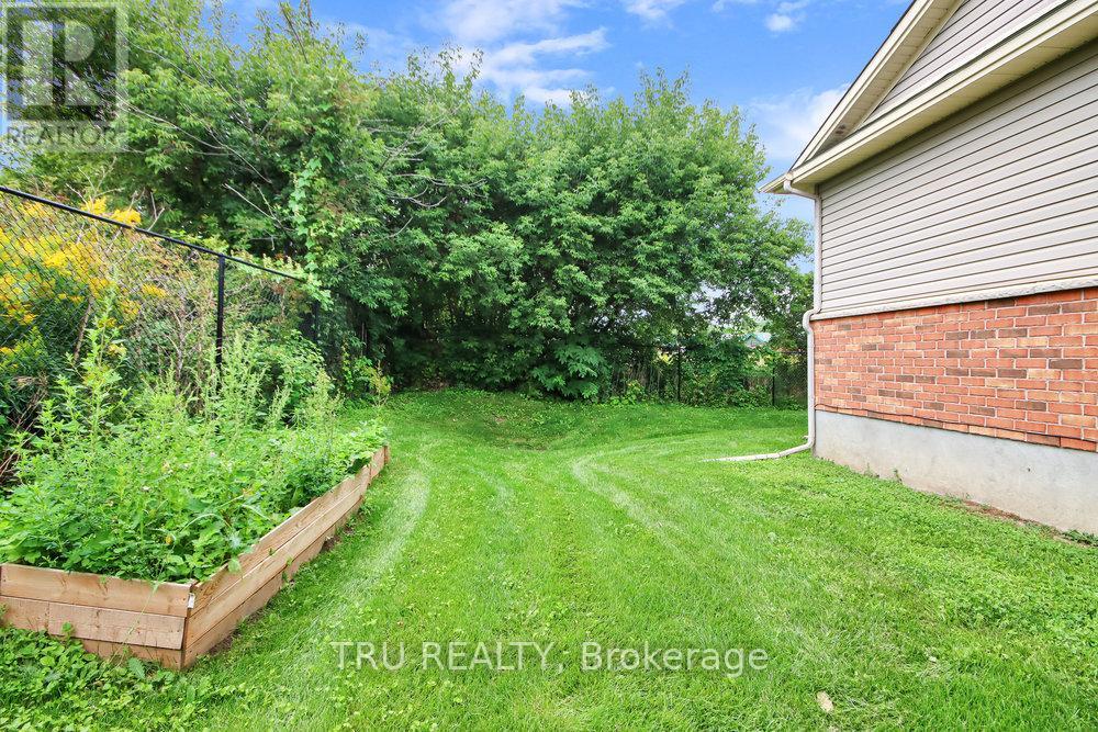 108 Villageview Private