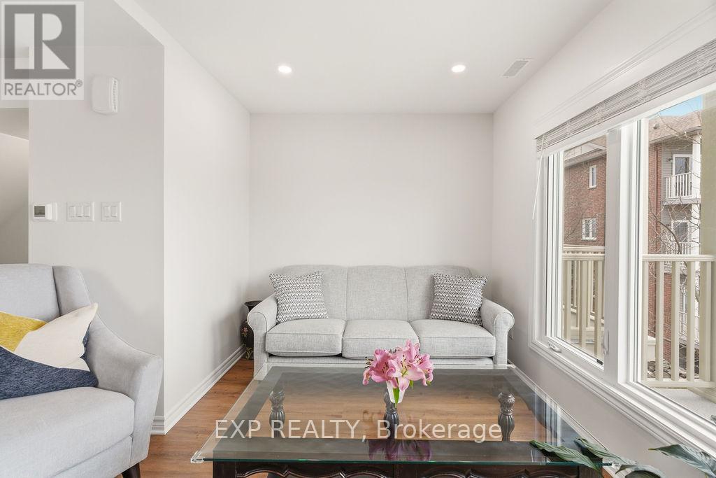 32 - 2621 Longfields Drive