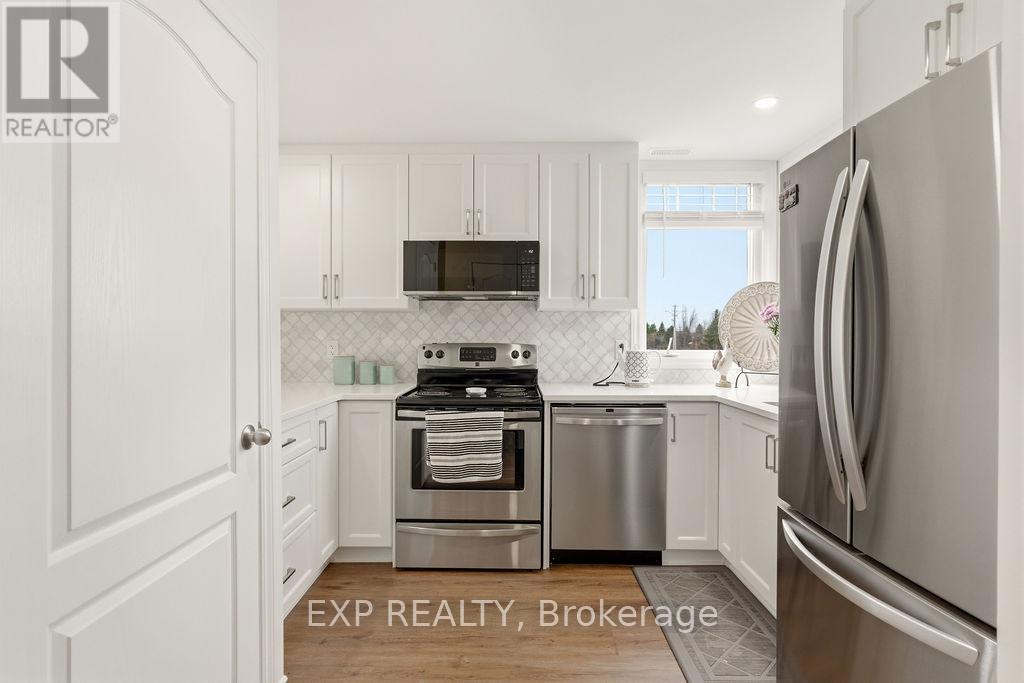 32 - 2621 Longfields Drive