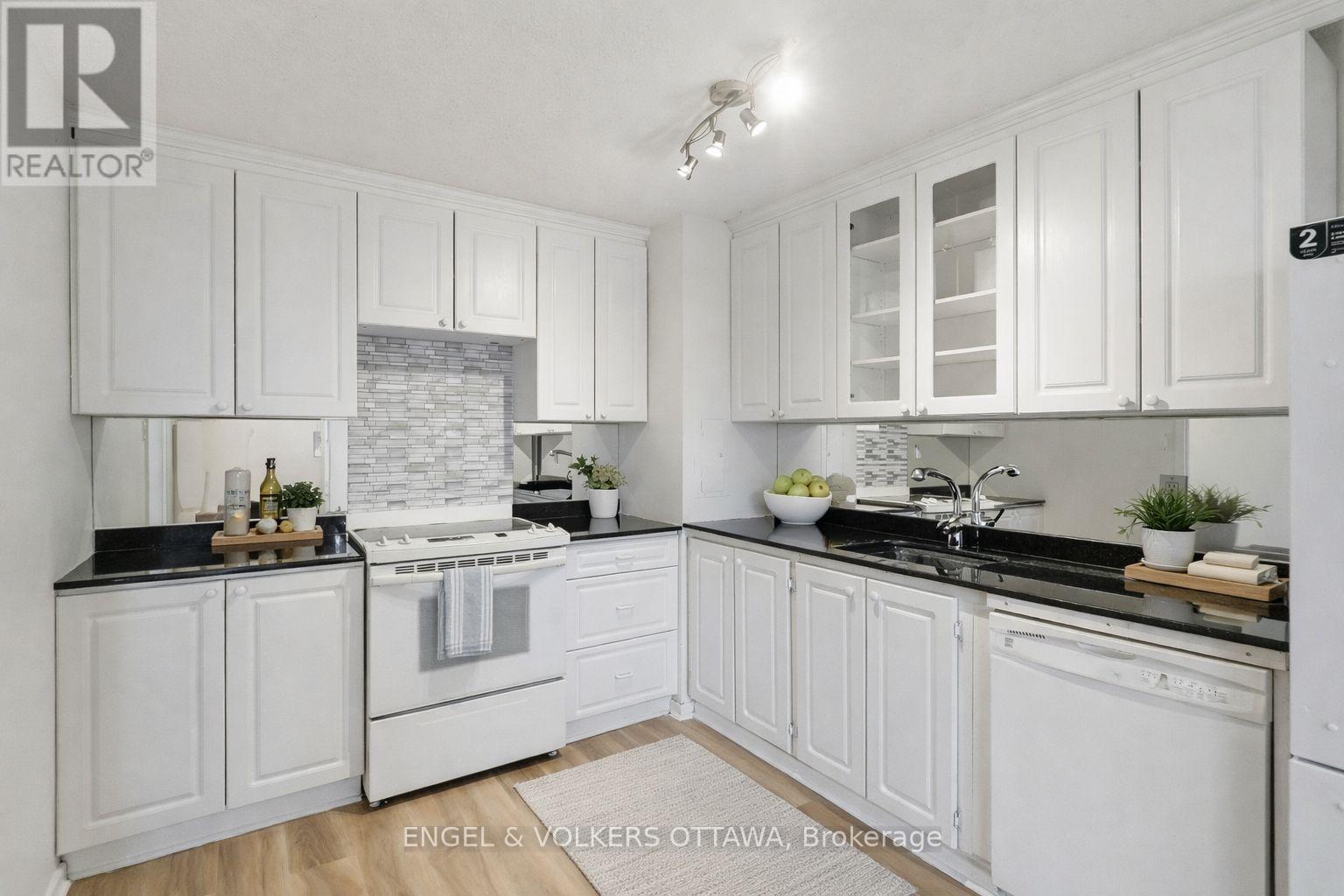 301 - 2951 Riverside Drive