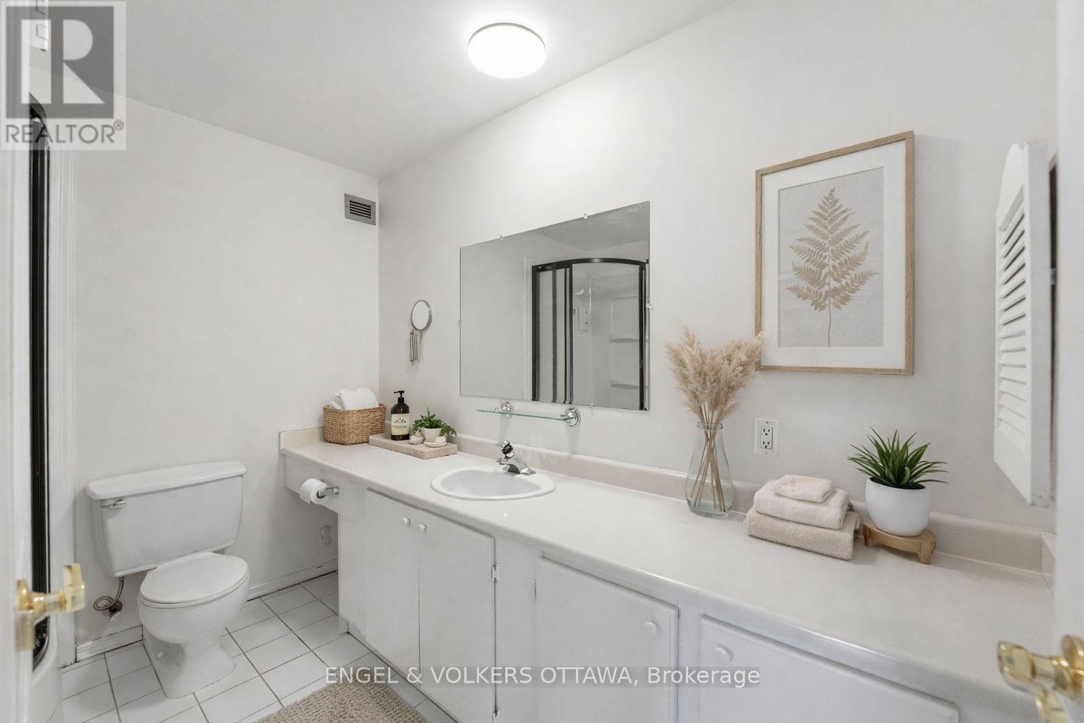 301 - 2951 Riverside Drive