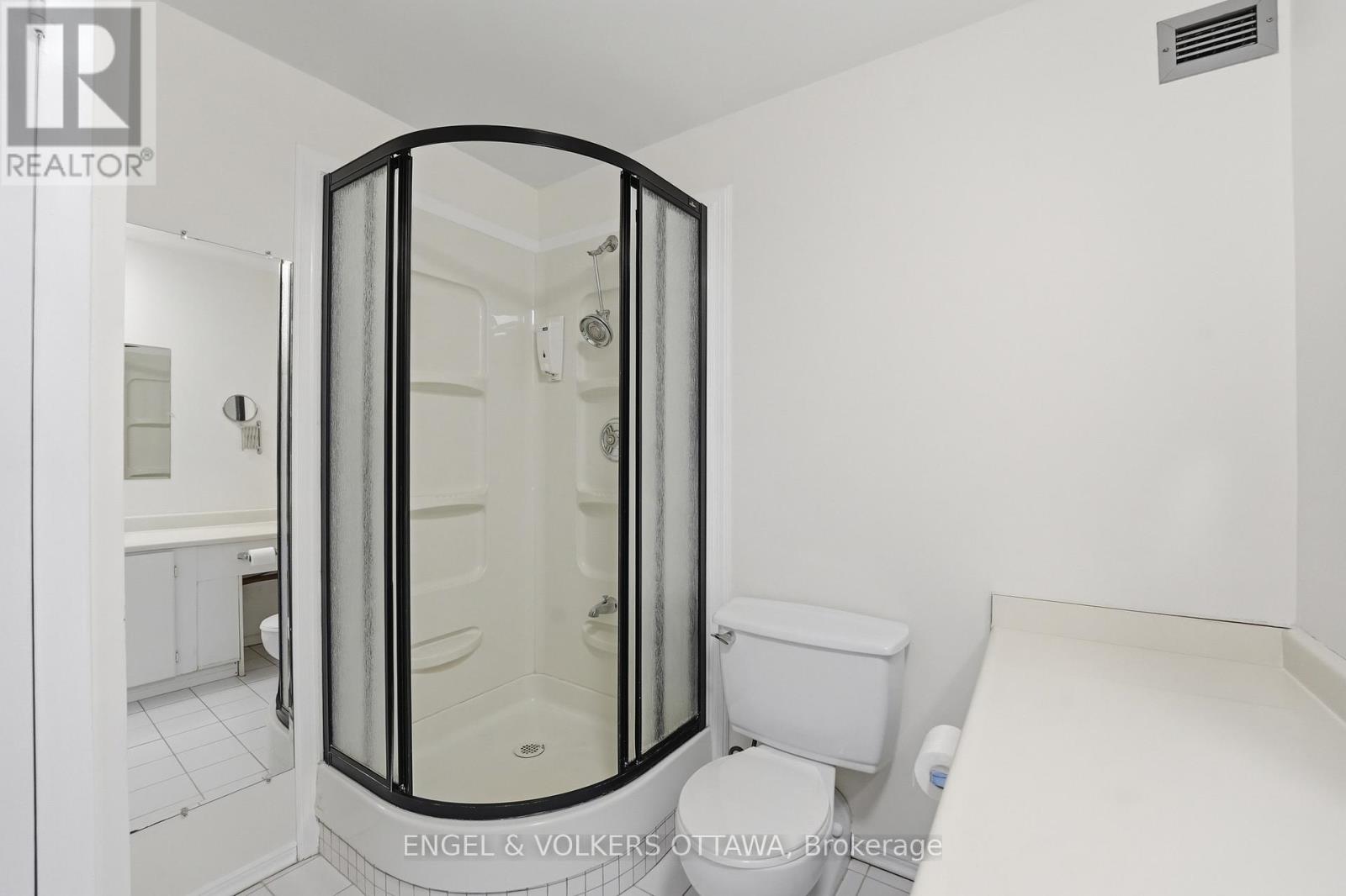 301 - 2951 Riverside Drive