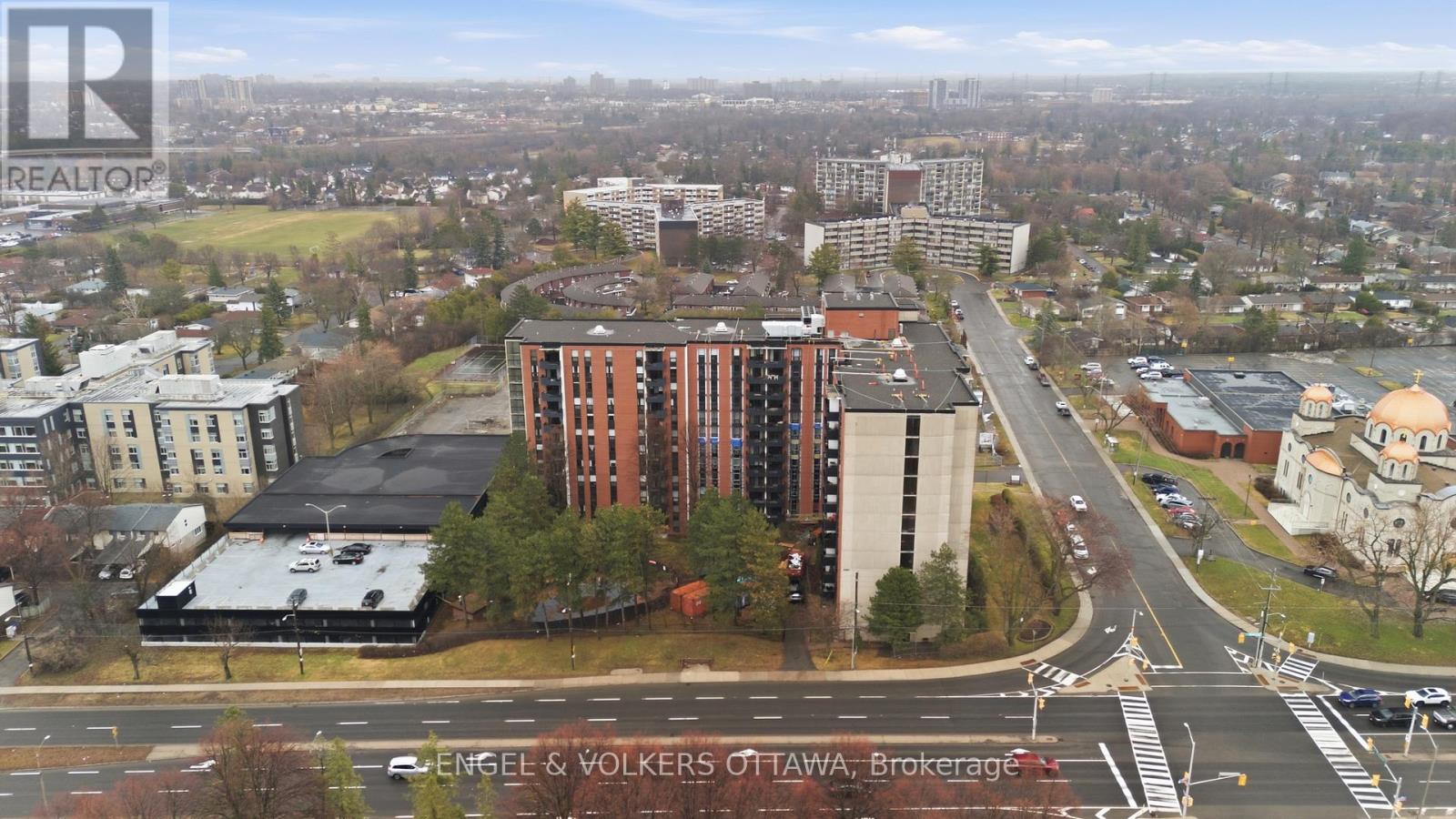 301 - 2951 Riverside Drive