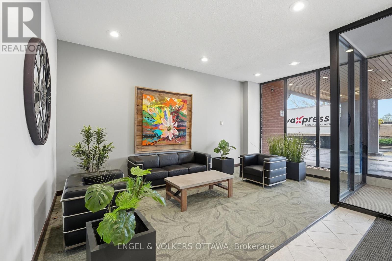 301 - 2951 Riverside Drive