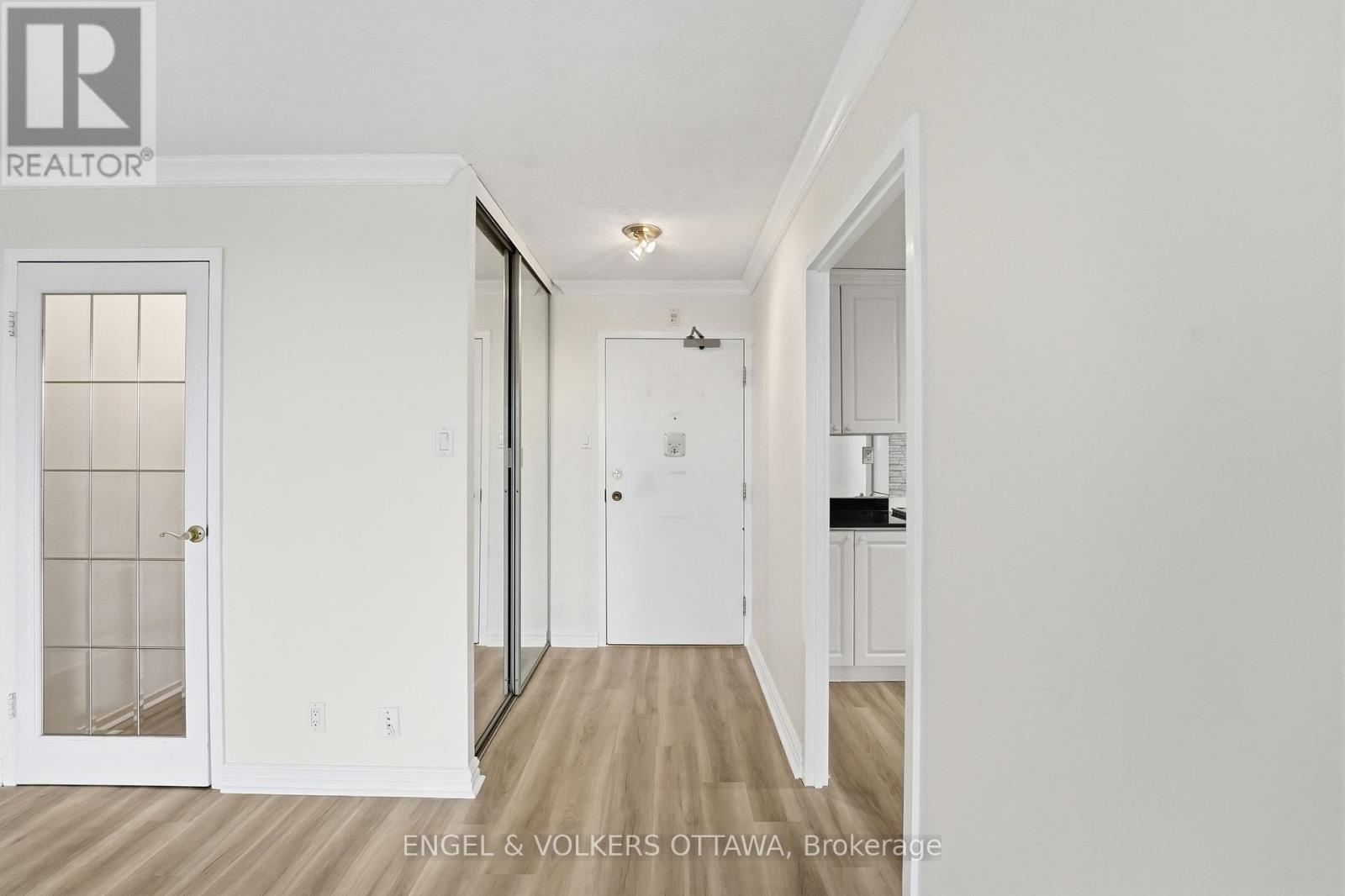 301 - 2951 Riverside Drive