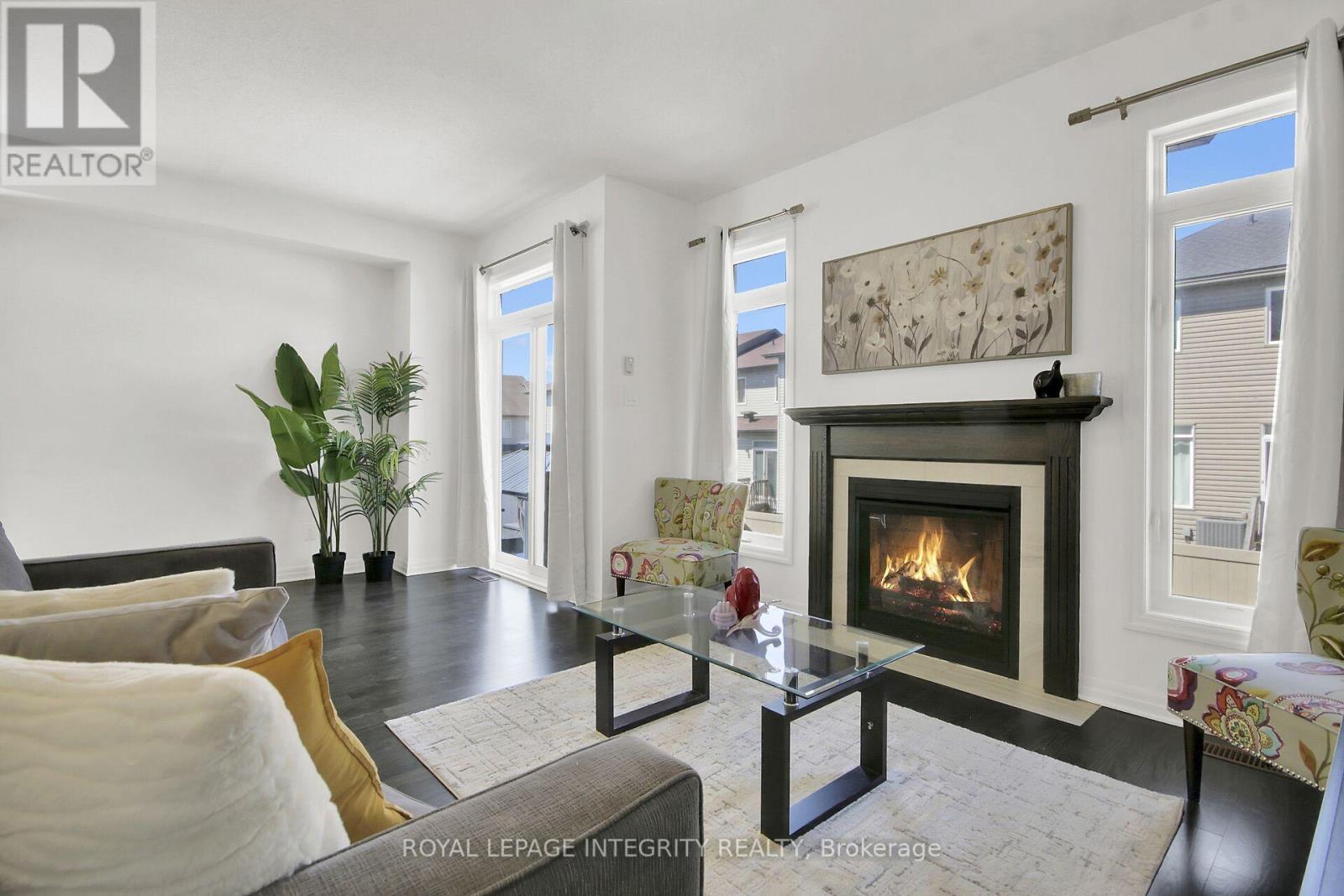 310 Broadridge Crescent