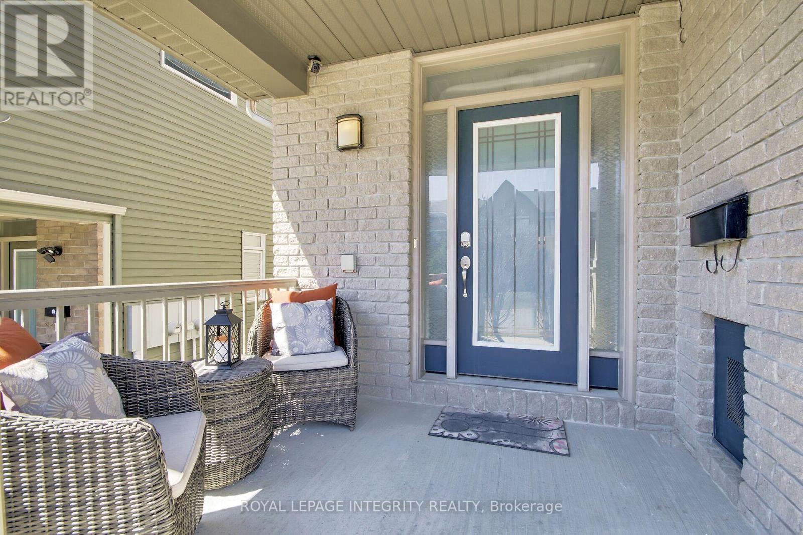 310 Broadridge Crescent