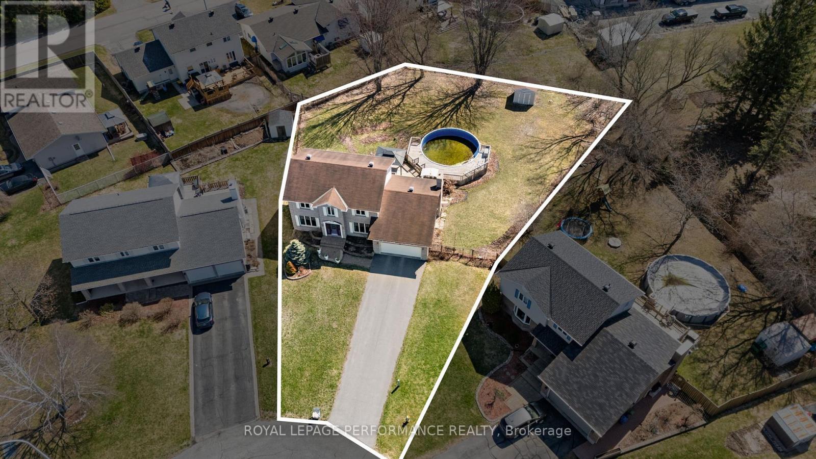 54 Lapointe Boulevard