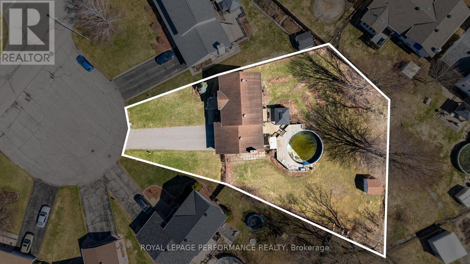 54 Lapointe Boulevard