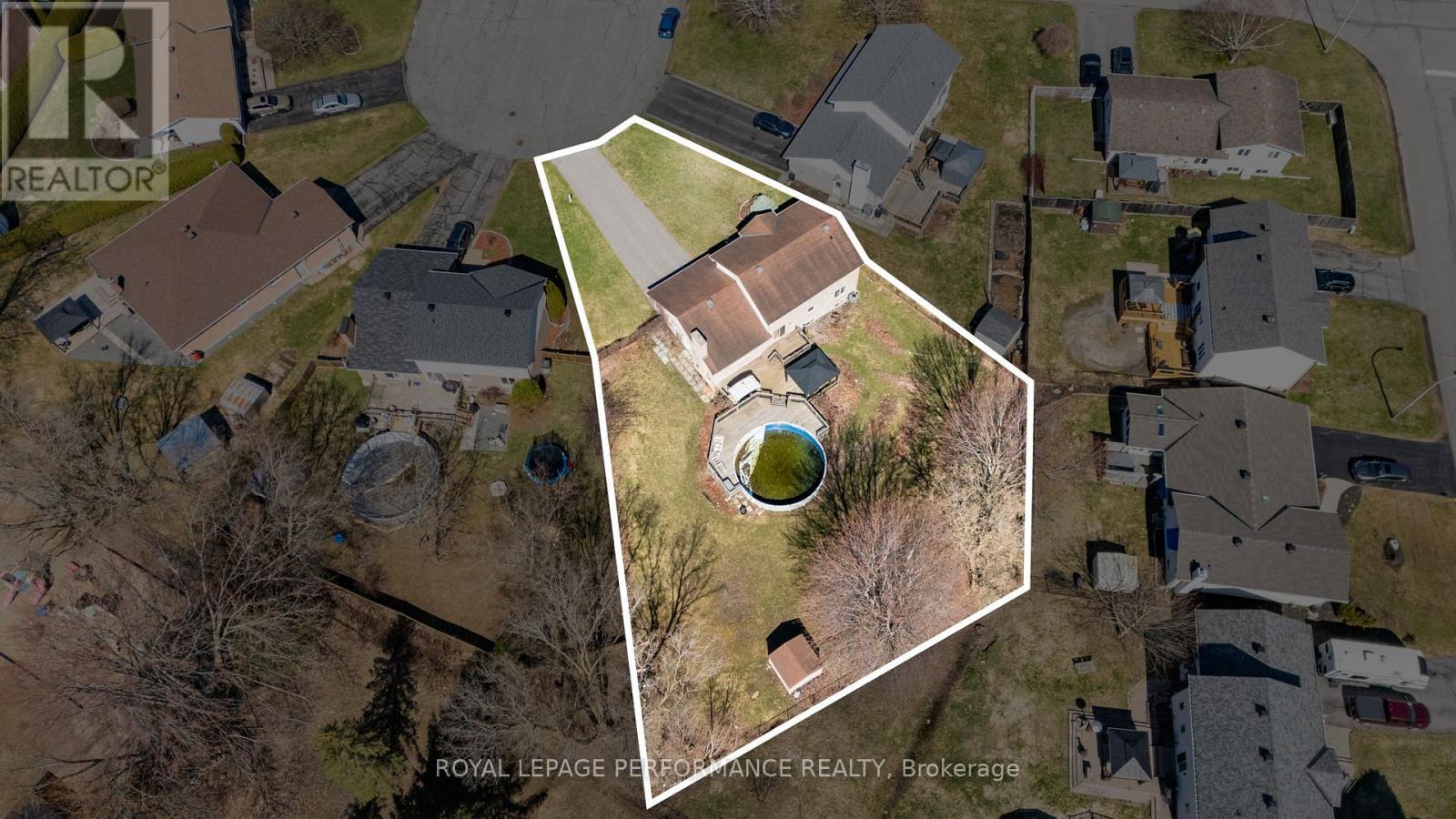 54 Lapointe Boulevard