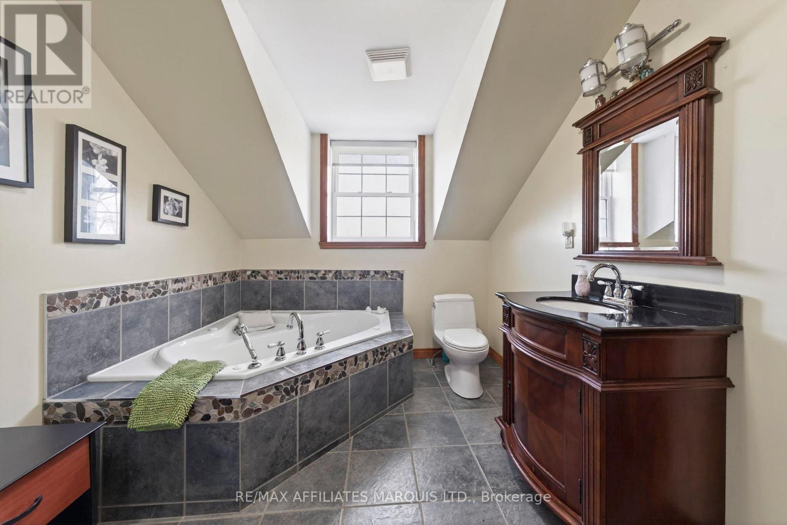 18604 Mcgillivray Road