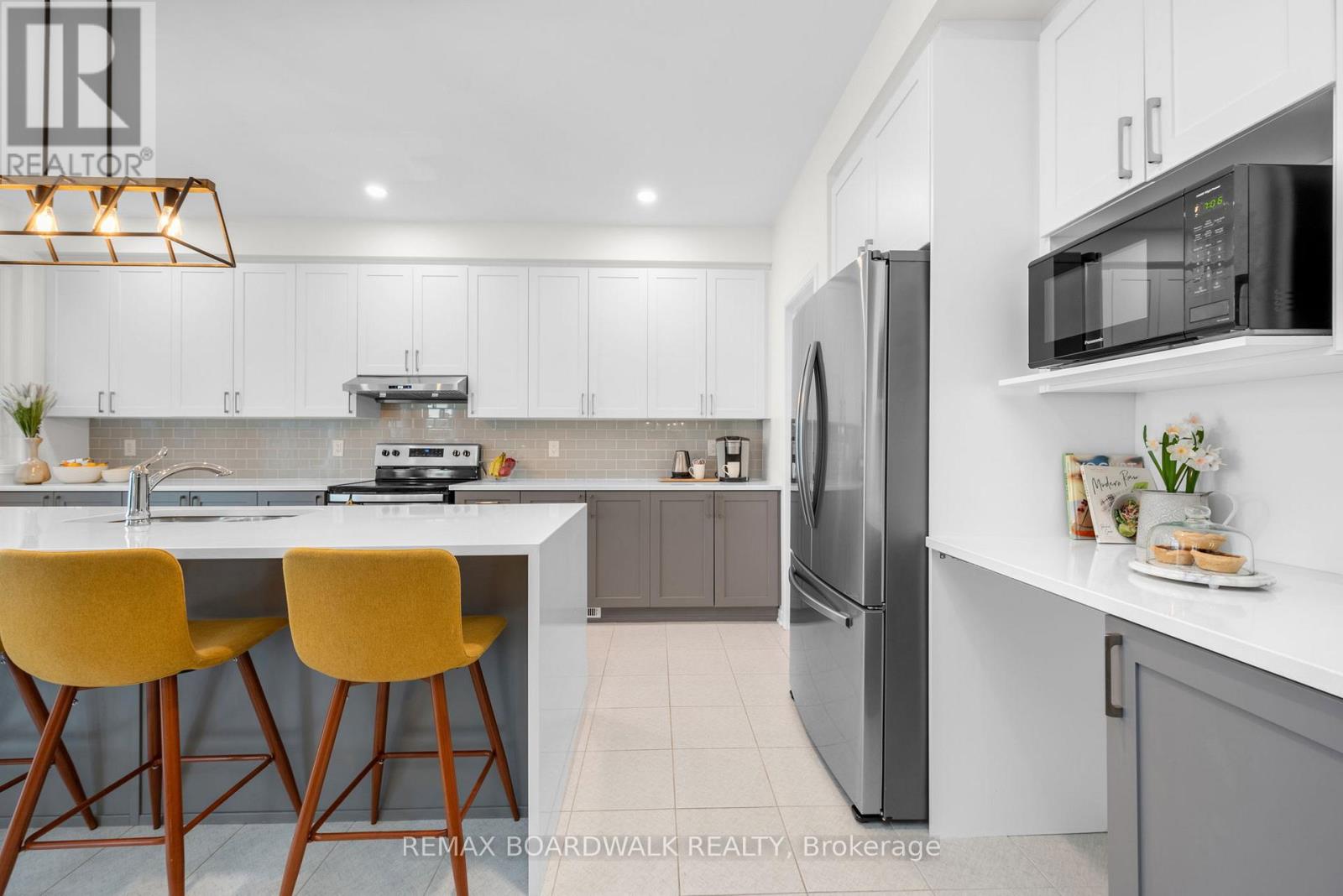 302 Haliburton Heights