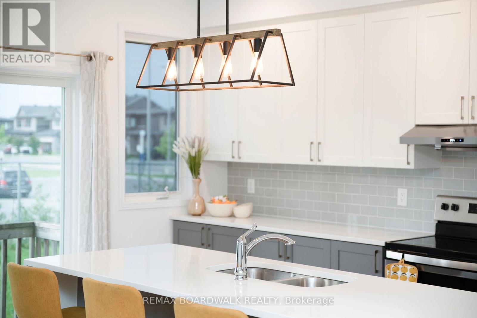 302 Haliburton Heights