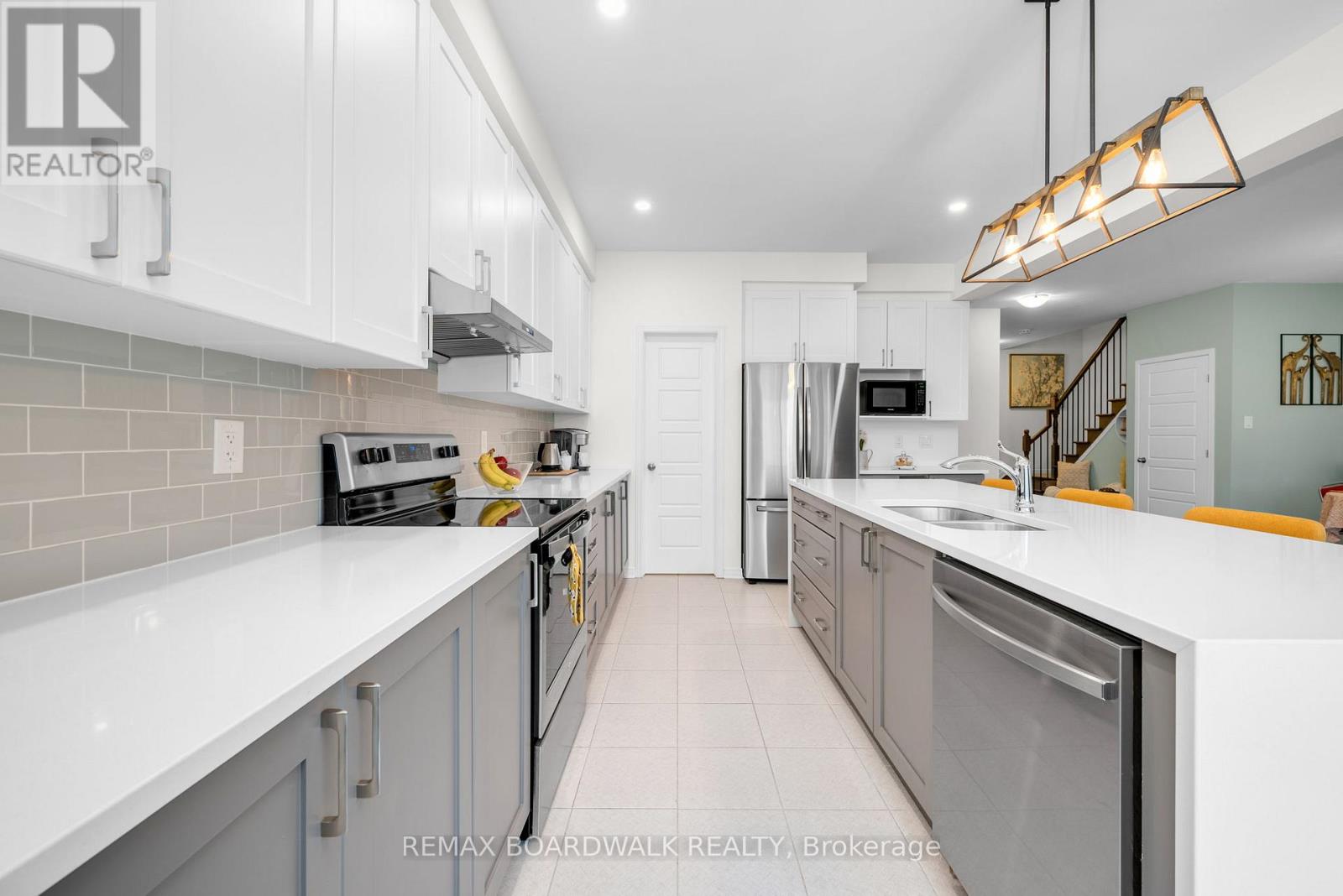 302 Haliburton Heights