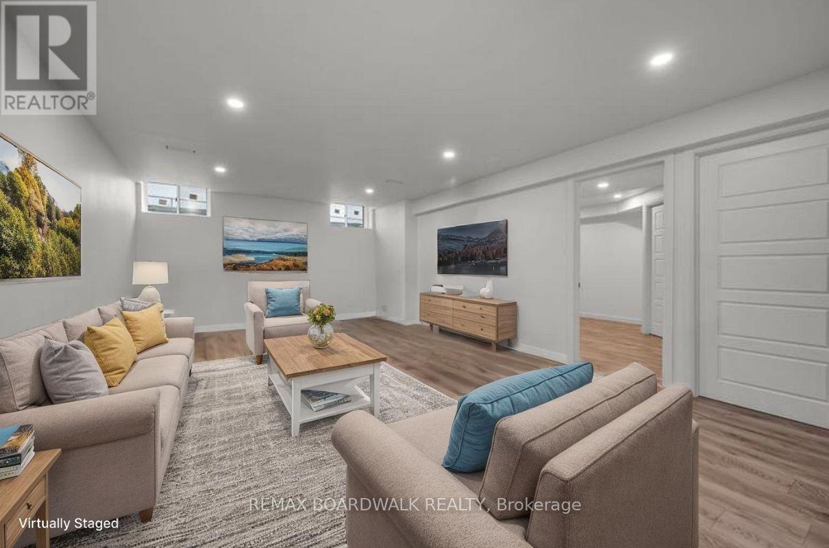 302 Haliburton Heights