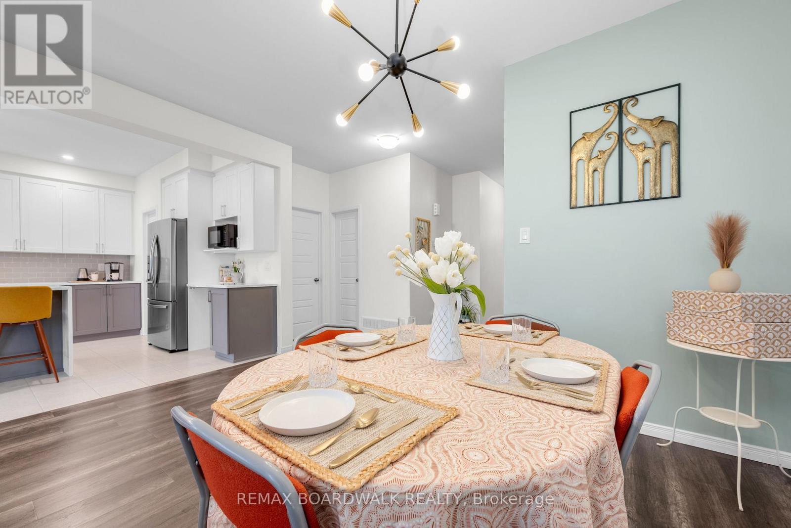 302 Haliburton Heights