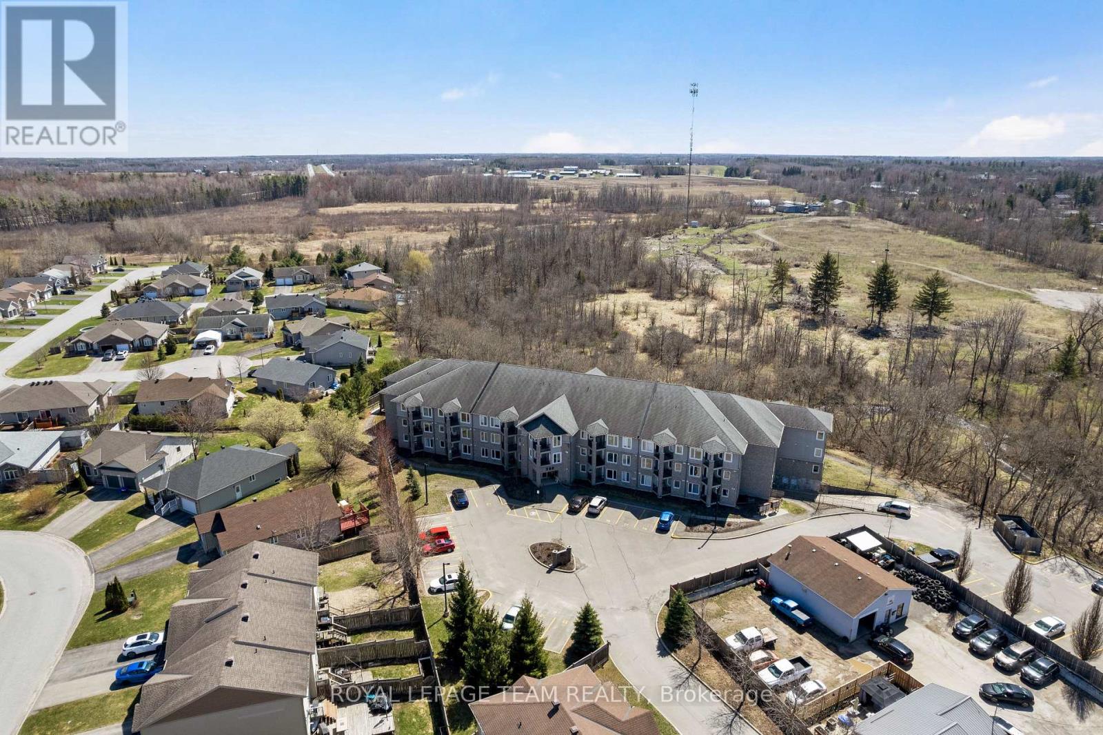 209 - 398 Van Buren Street