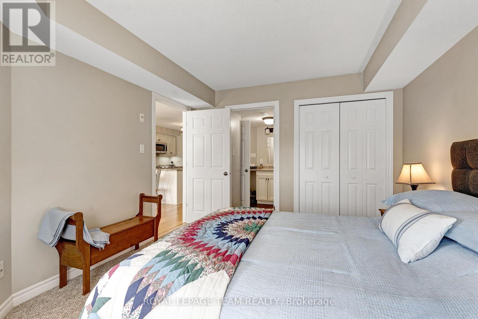 209 - 398 Van Buren Street