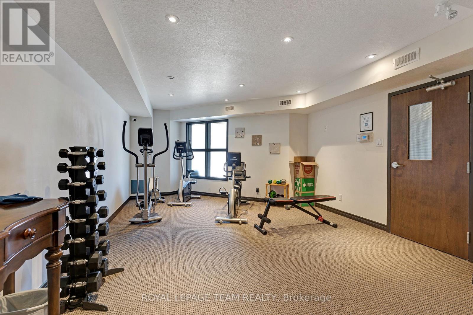 209 - 398 Van Buren Street