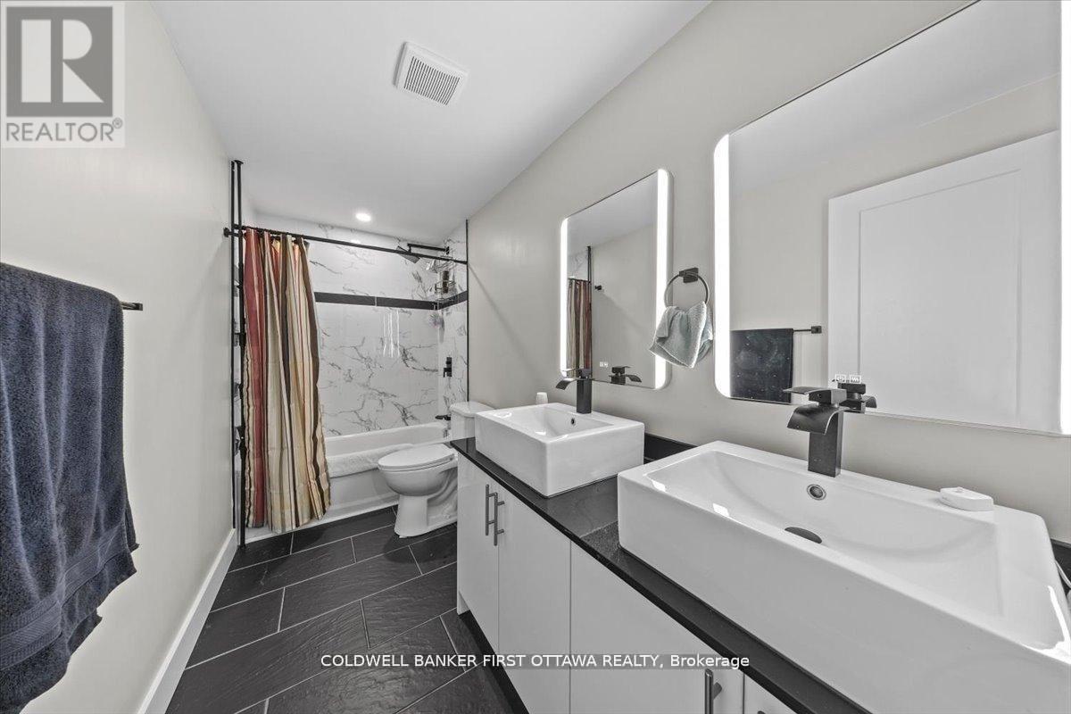 A & B - 25 Pennard Way