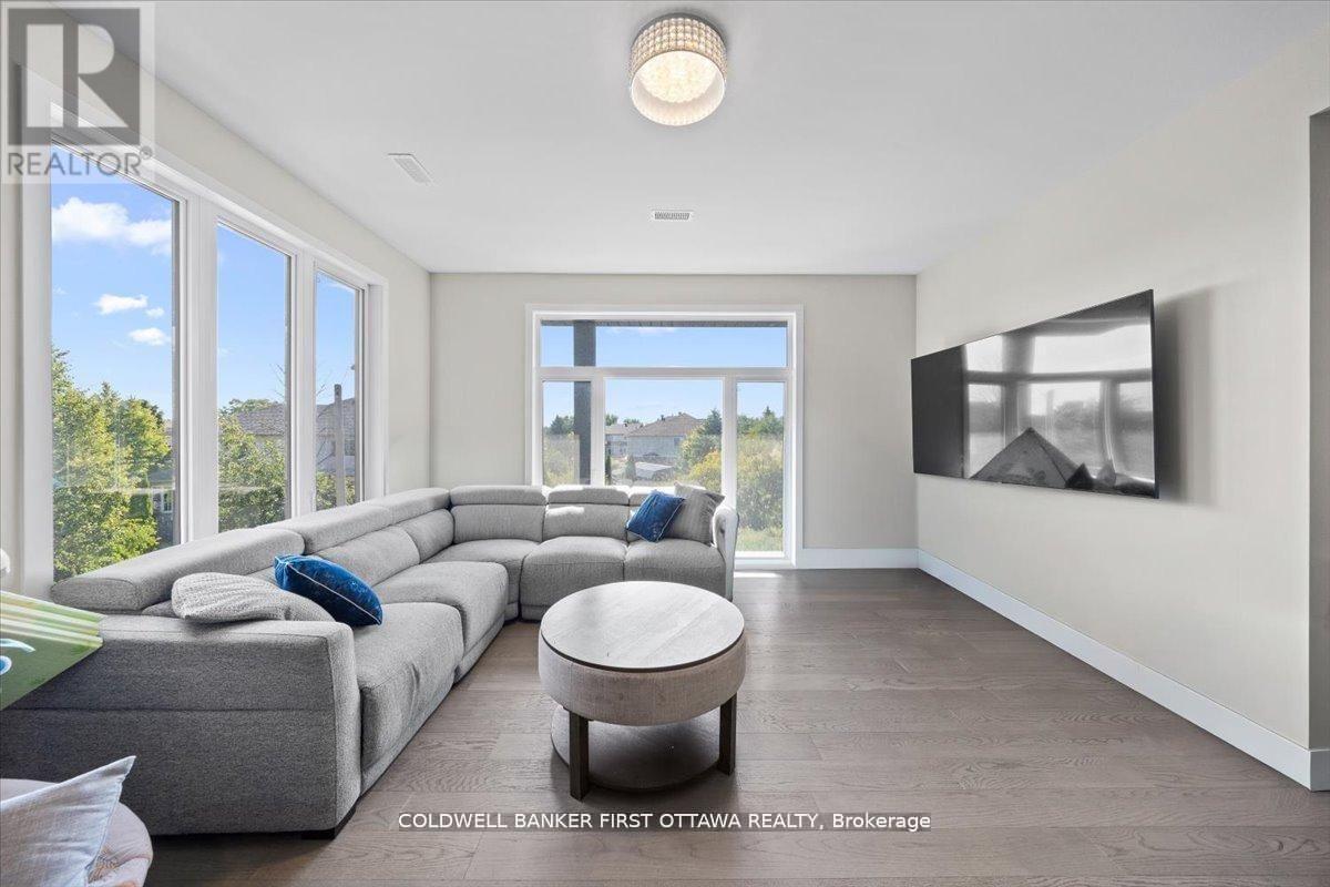 A & B - 25 Pennard Way