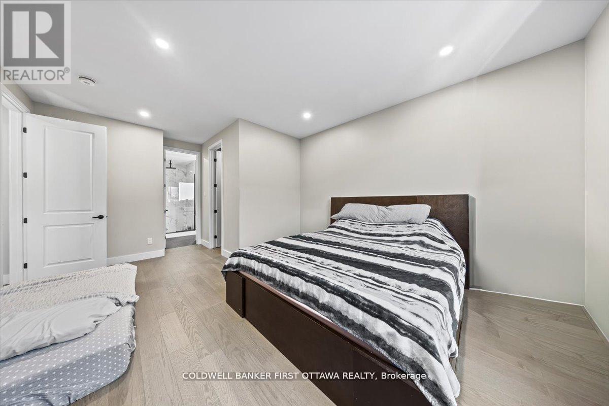 A & B - 25 Pennard Way