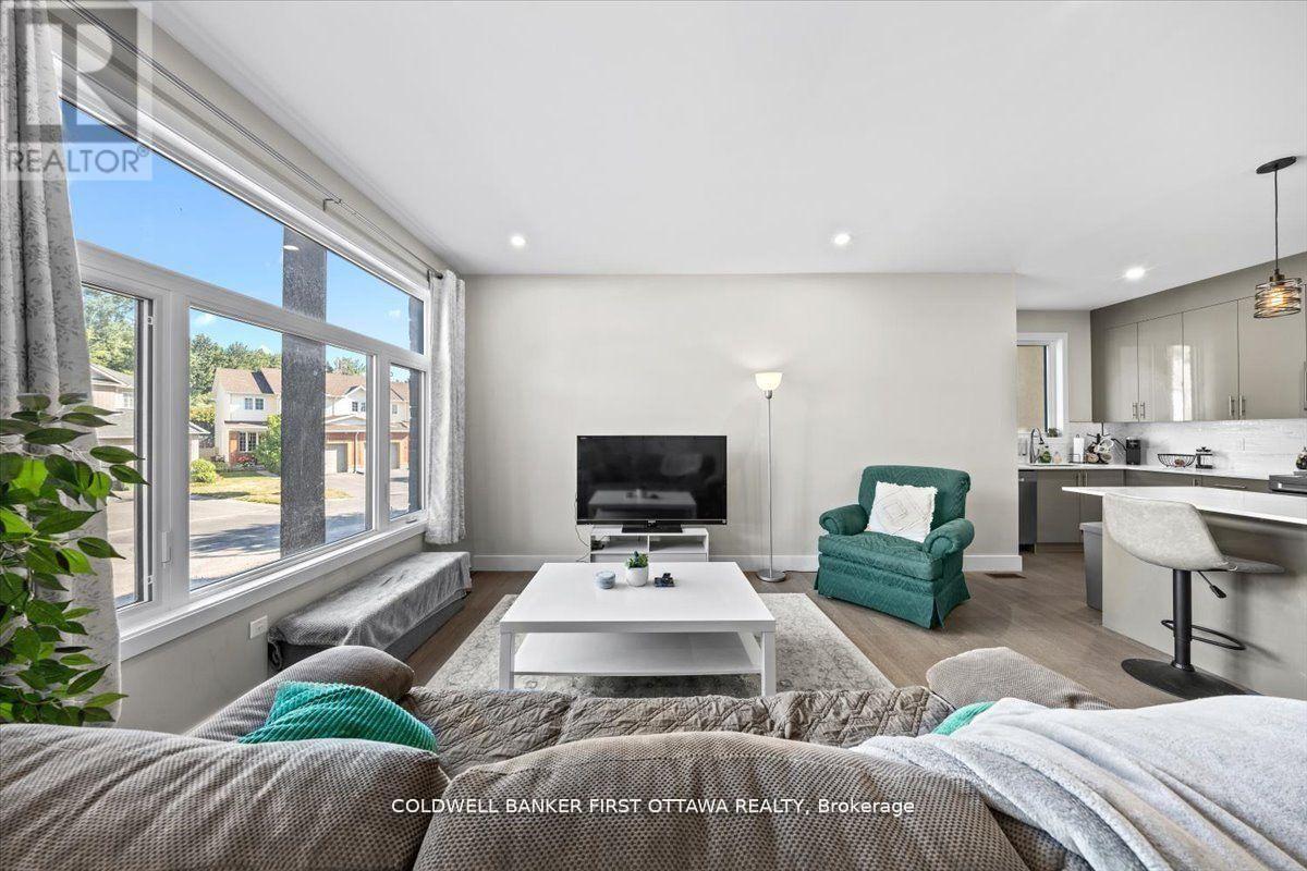 A & B - 25 Pennard Way