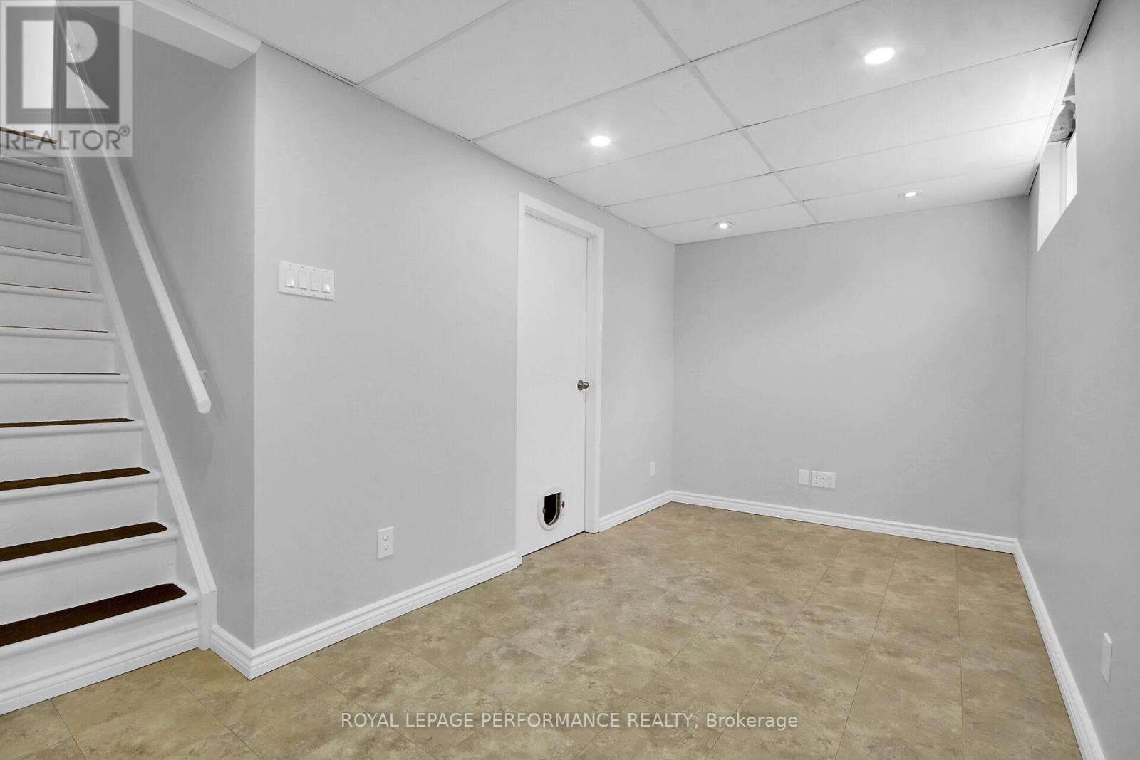 110 - 1770 Cabaret Lane