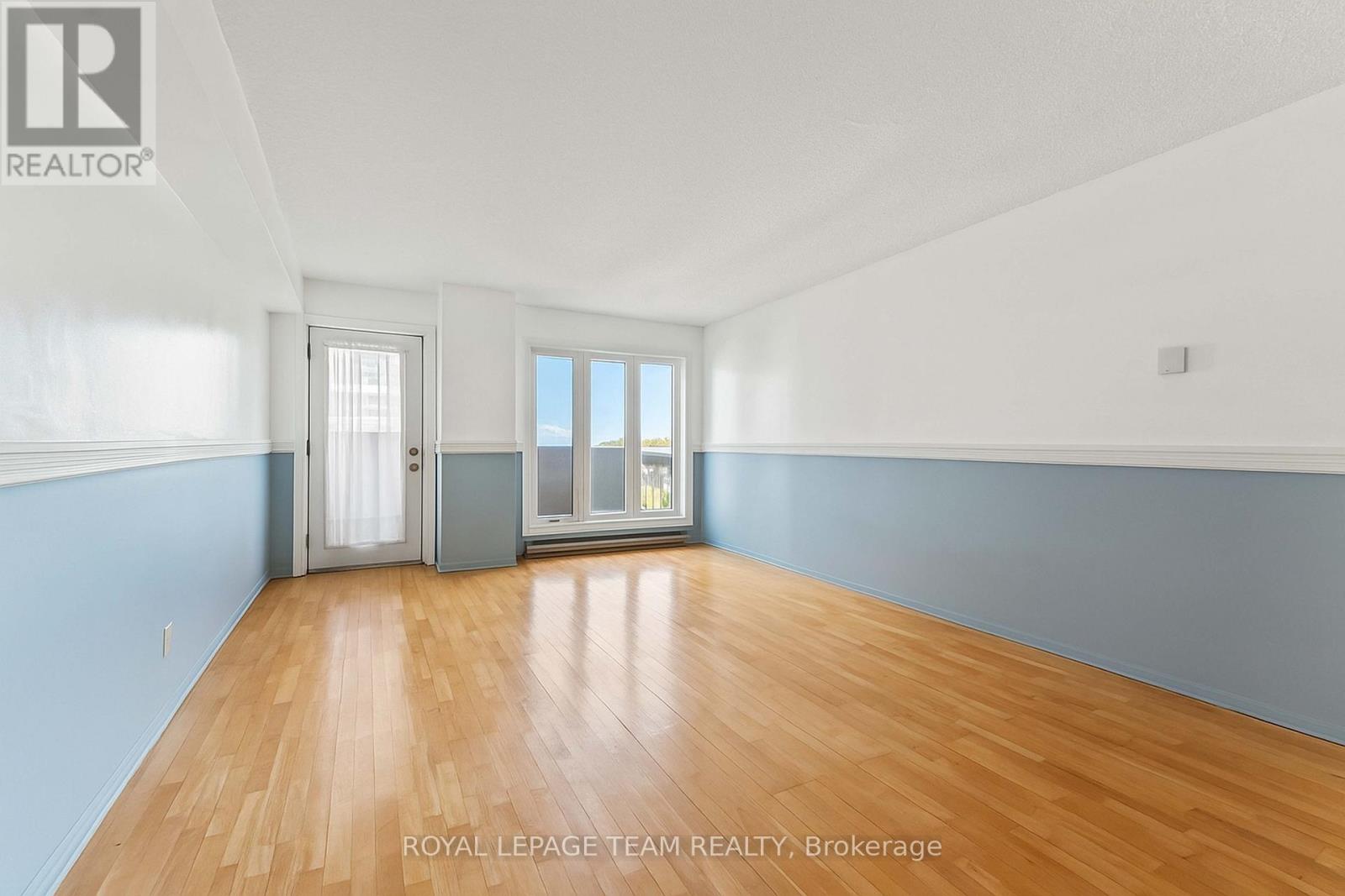 606 - 158c Mcarthur Avenue