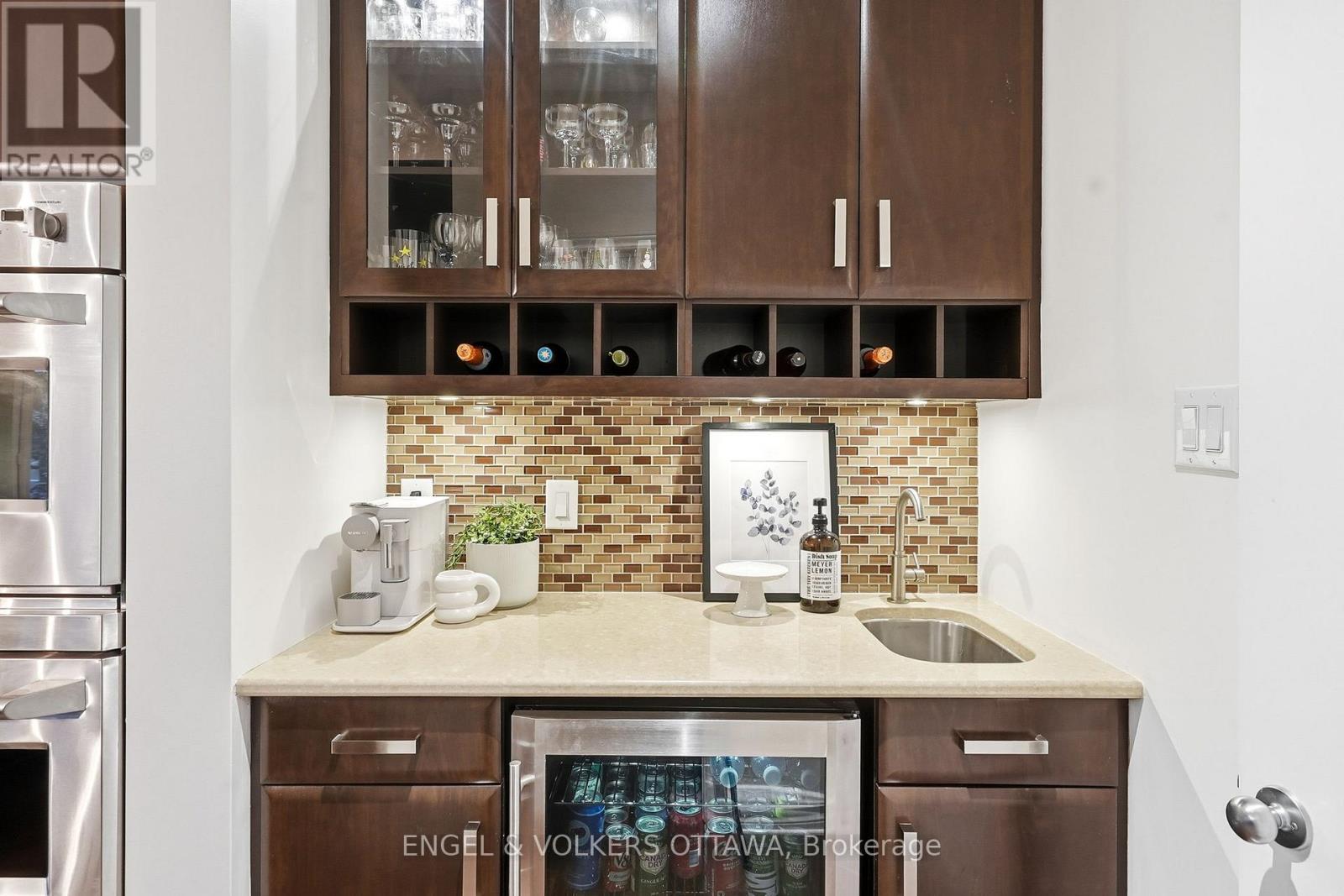 517 Golden Sedge Way