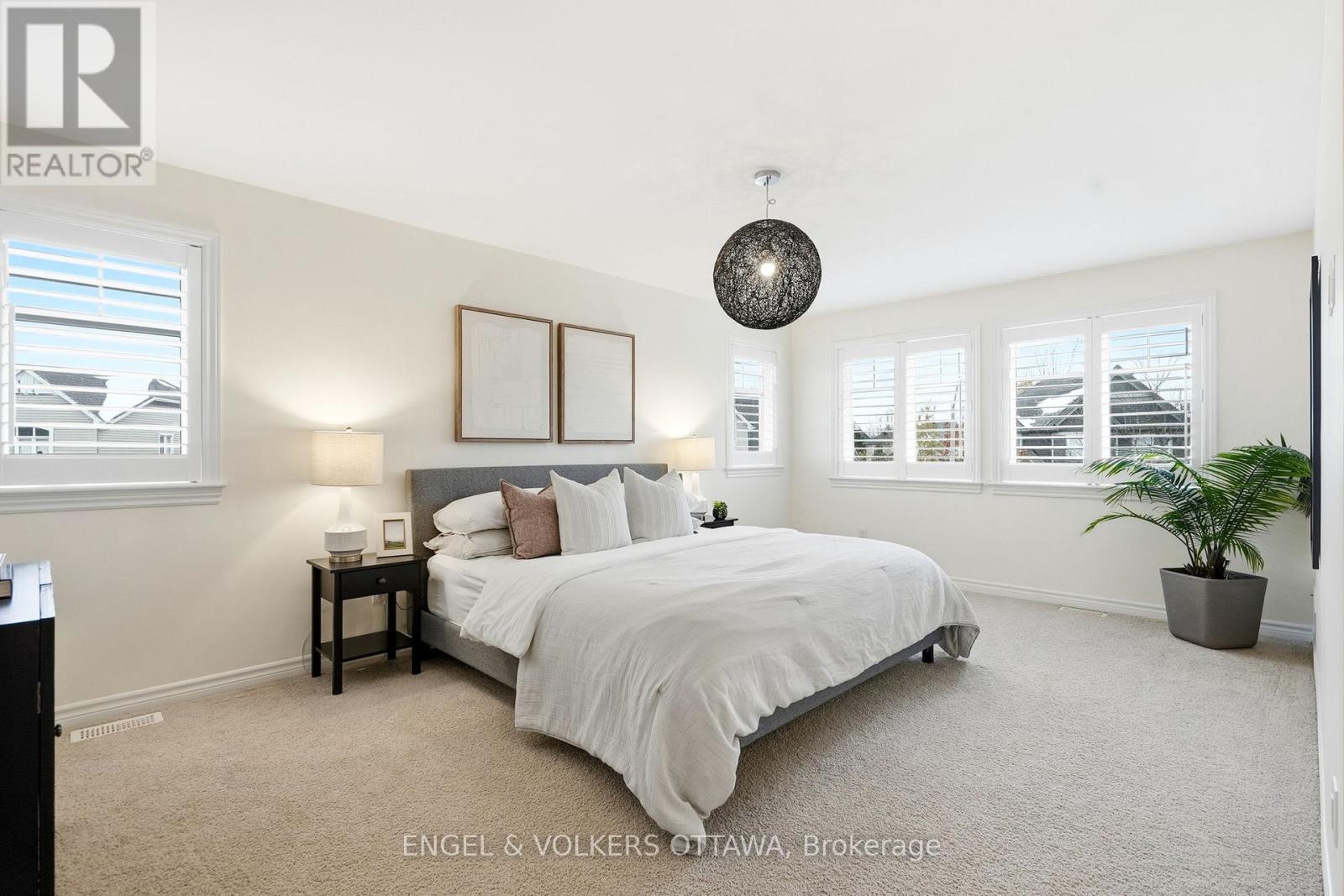 517 Golden Sedge Way