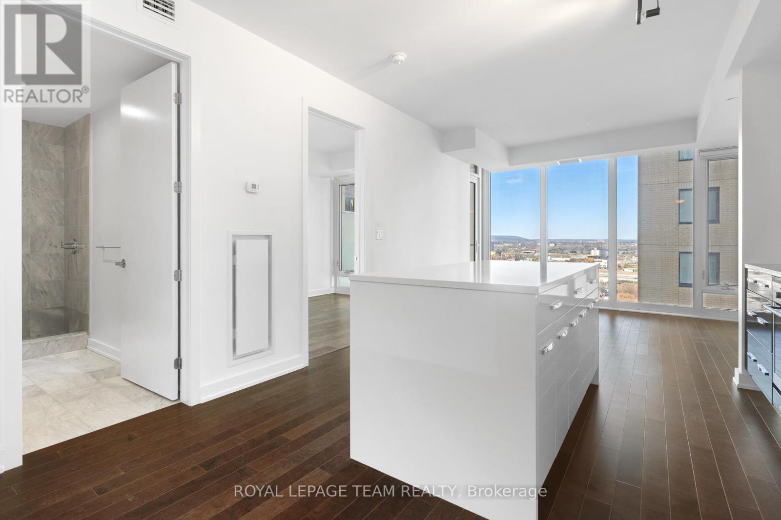 1506 - 111 Champagne Avenue S