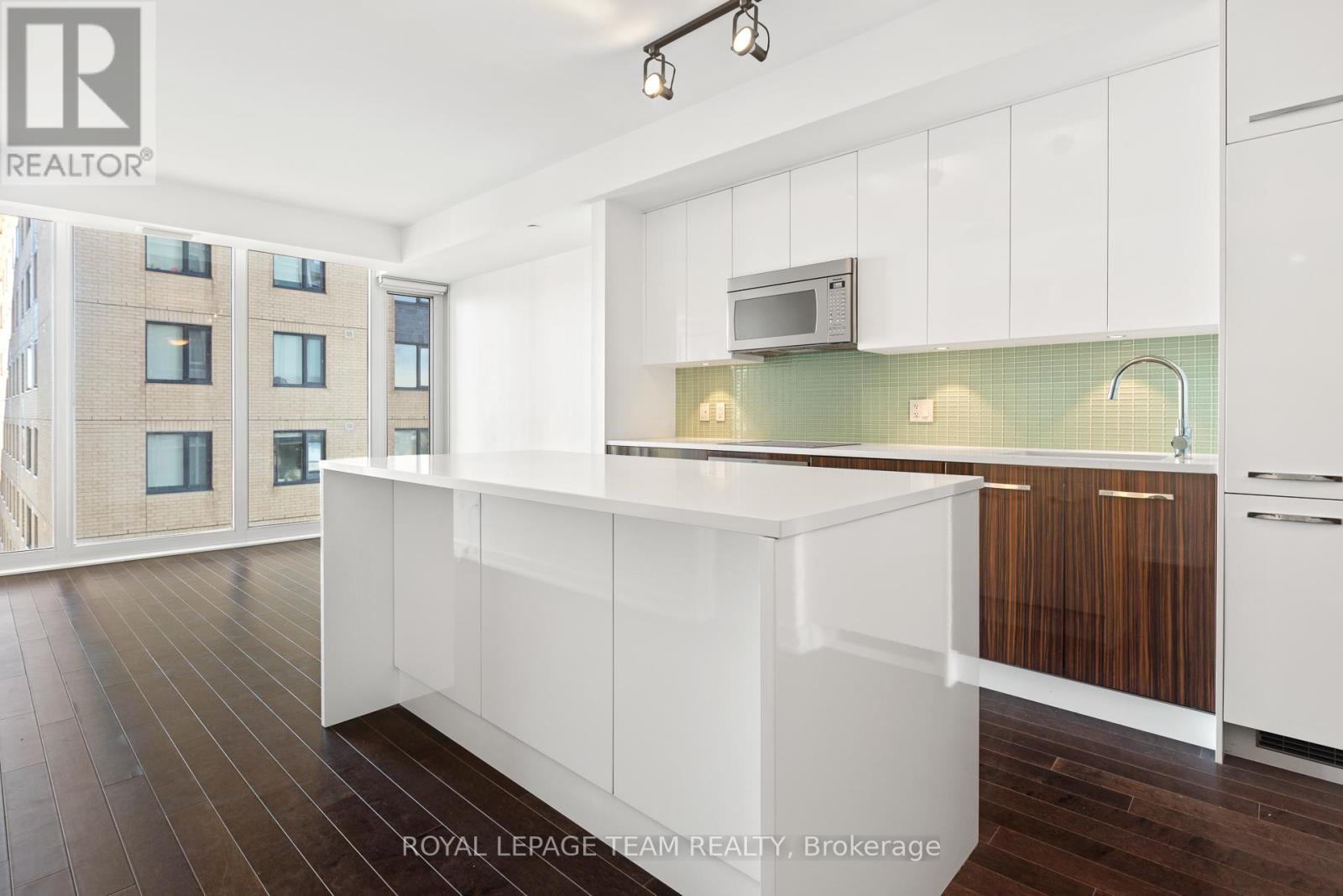 1506 - 111 Champagne Avenue S