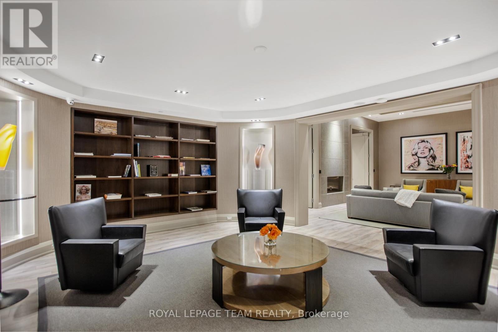 1506 - 111 Champagne Avenue S