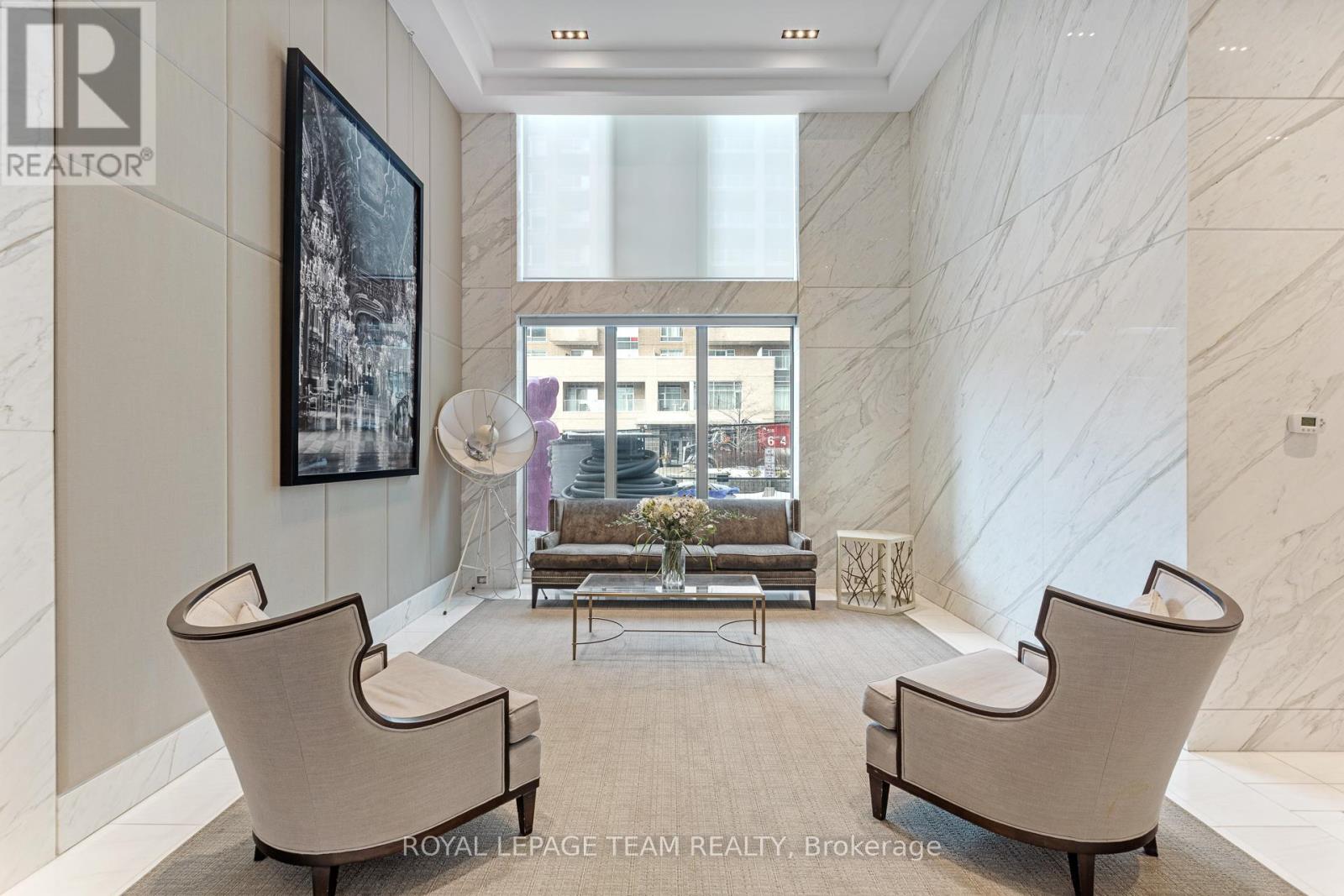 1506 - 111 Champagne Avenue S