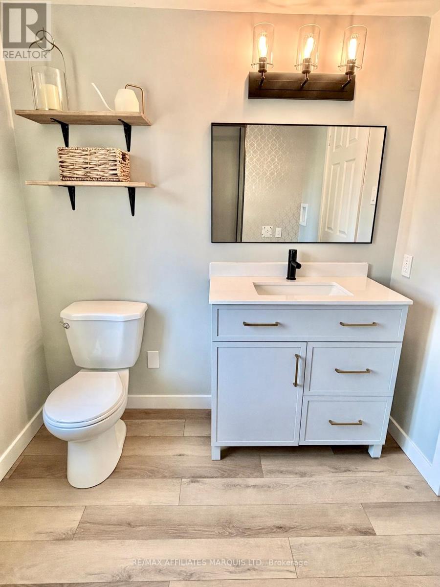 19 Alexander Street W