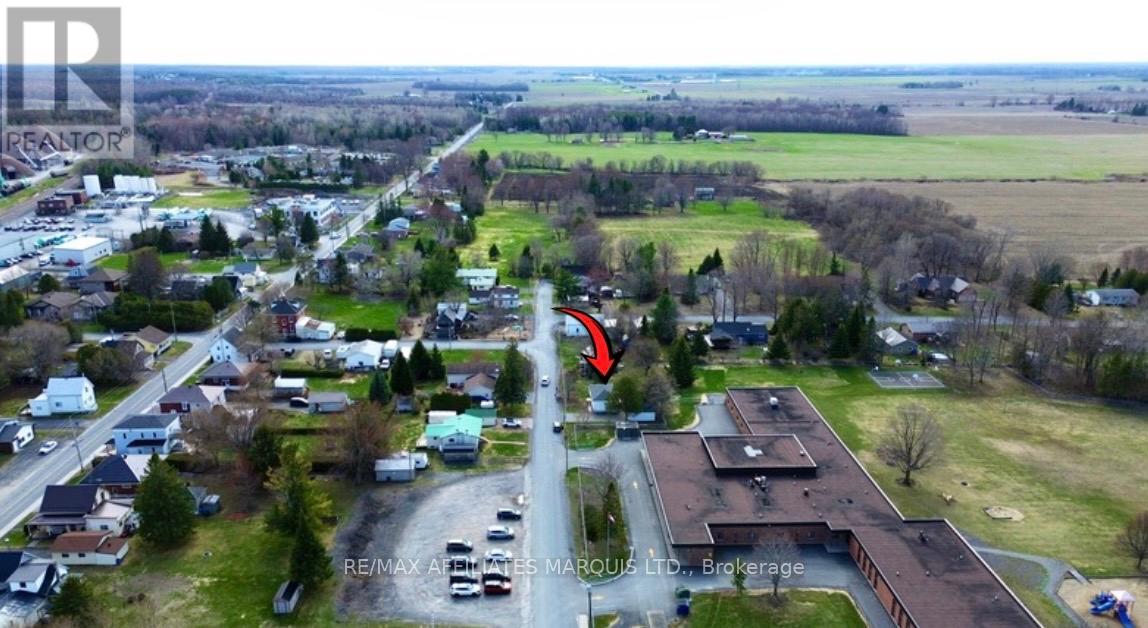 19 Alexander Street W