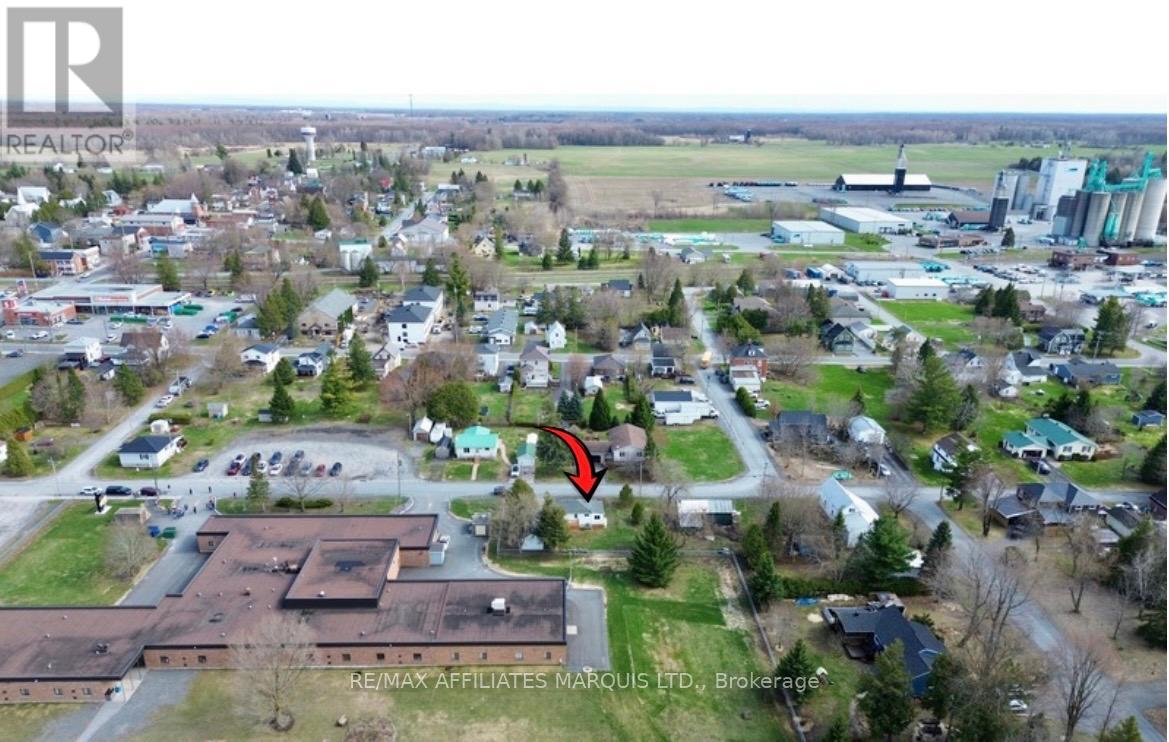 19 Alexander Street W