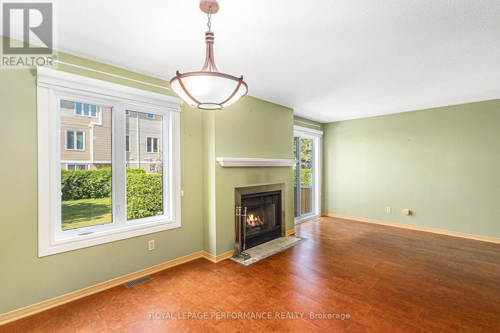 2015 Summerfields Crescent