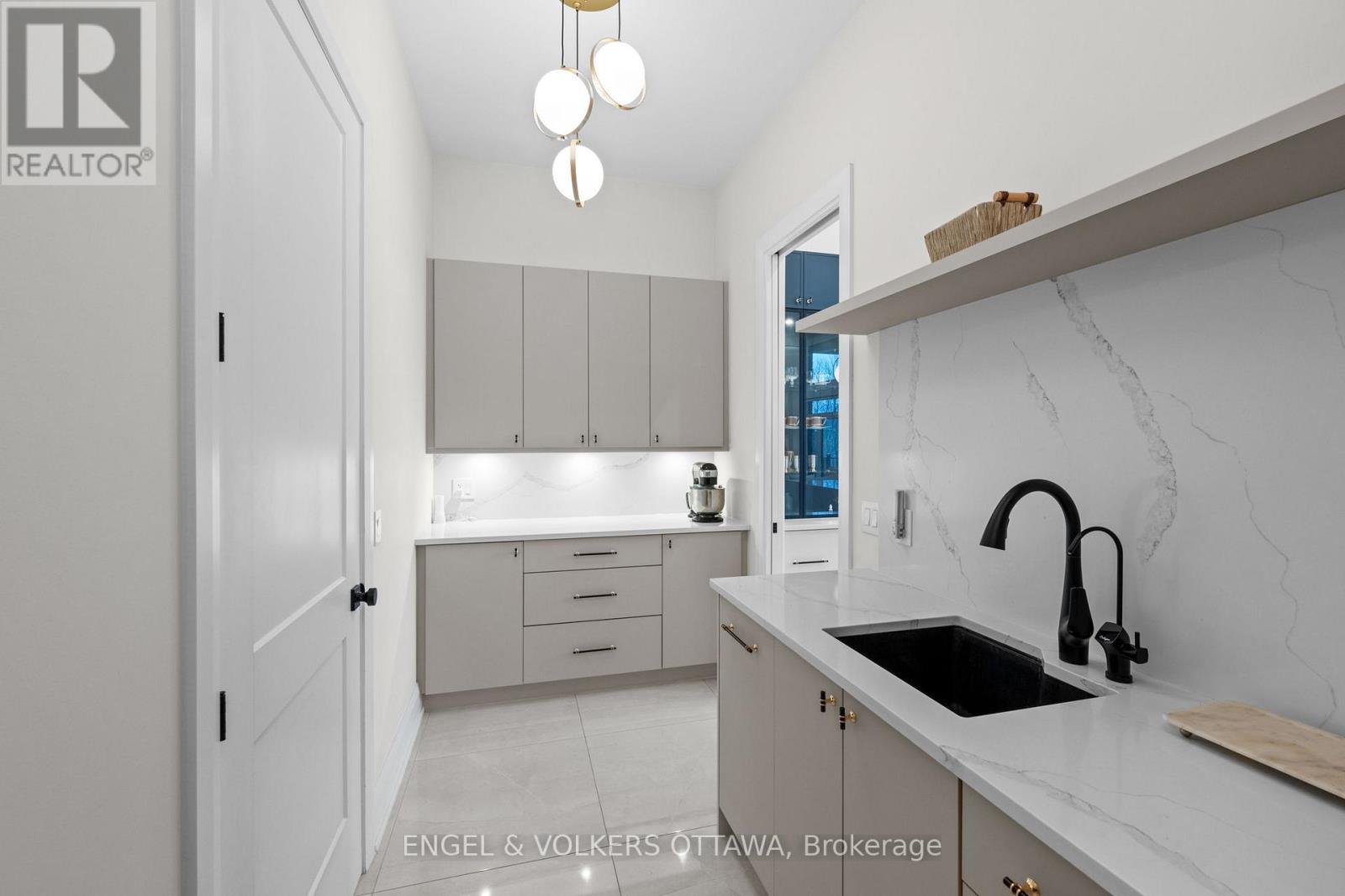 1600 Nightshade Place