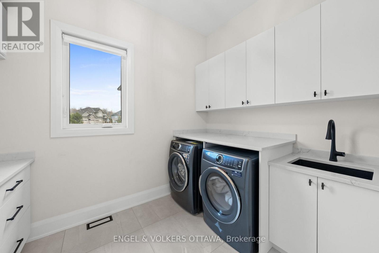 1600 Nightshade Place