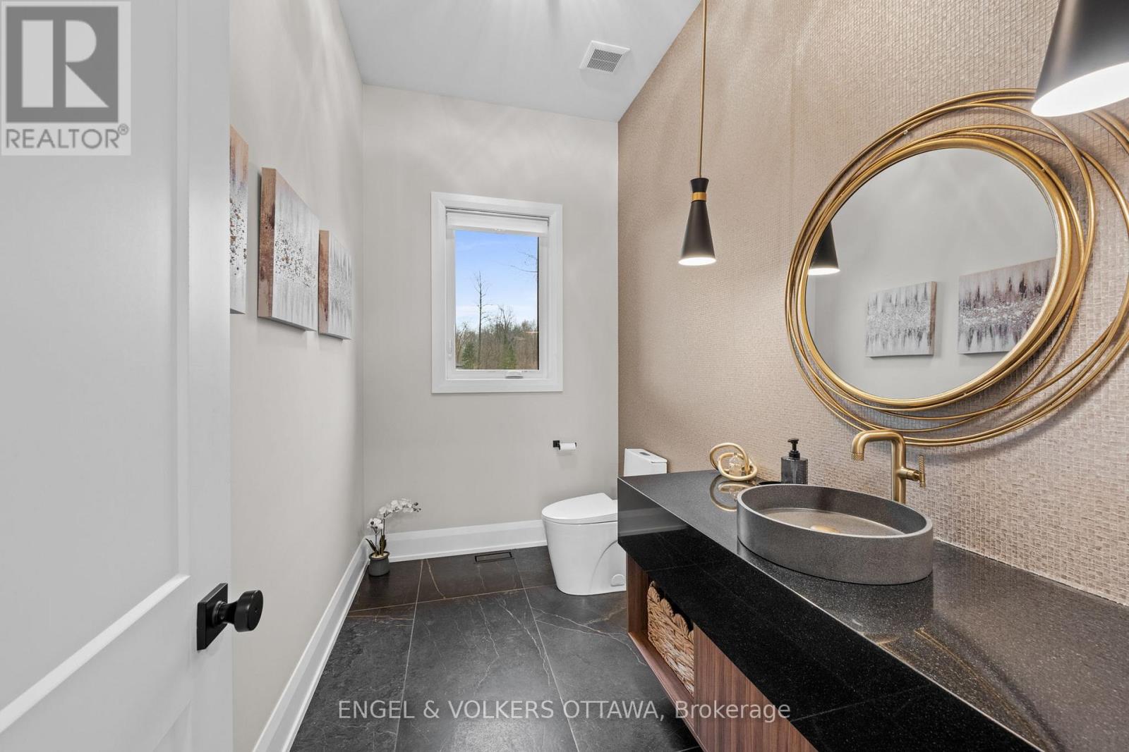 1600 Nightshade Place