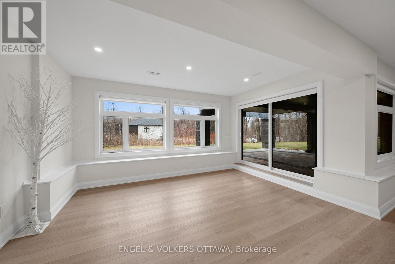 1600 Nightshade Place