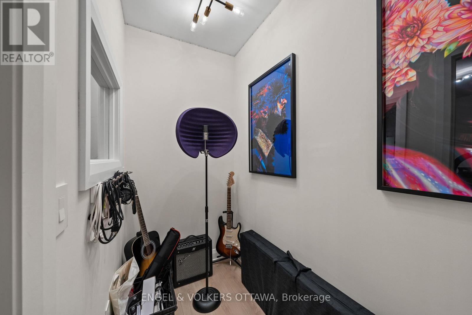 1600 Nightshade Place