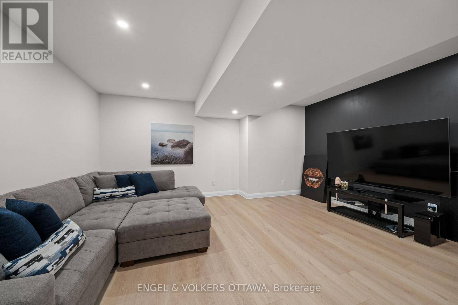 1600 Nightshade Place