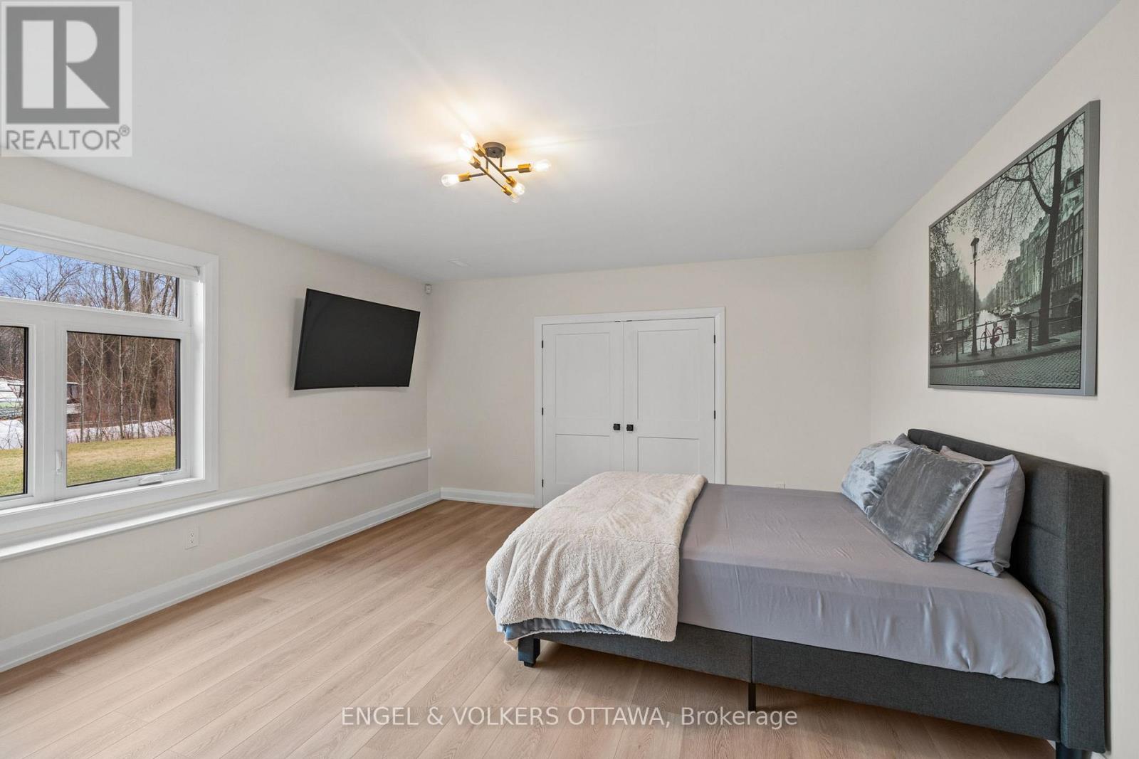 1600 Nightshade Place