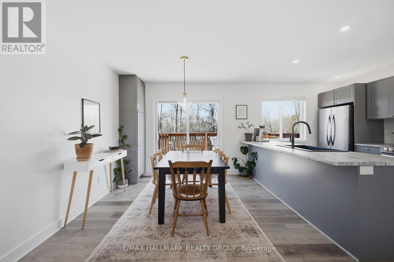 583 Gillies Corners Side Road