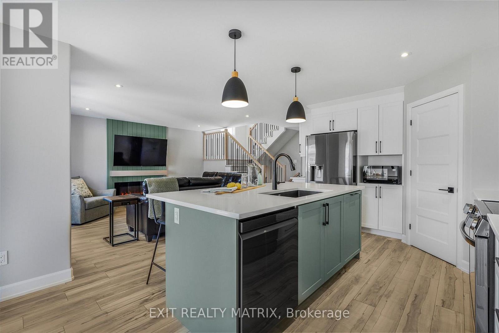 1202 Montblanc Crescent