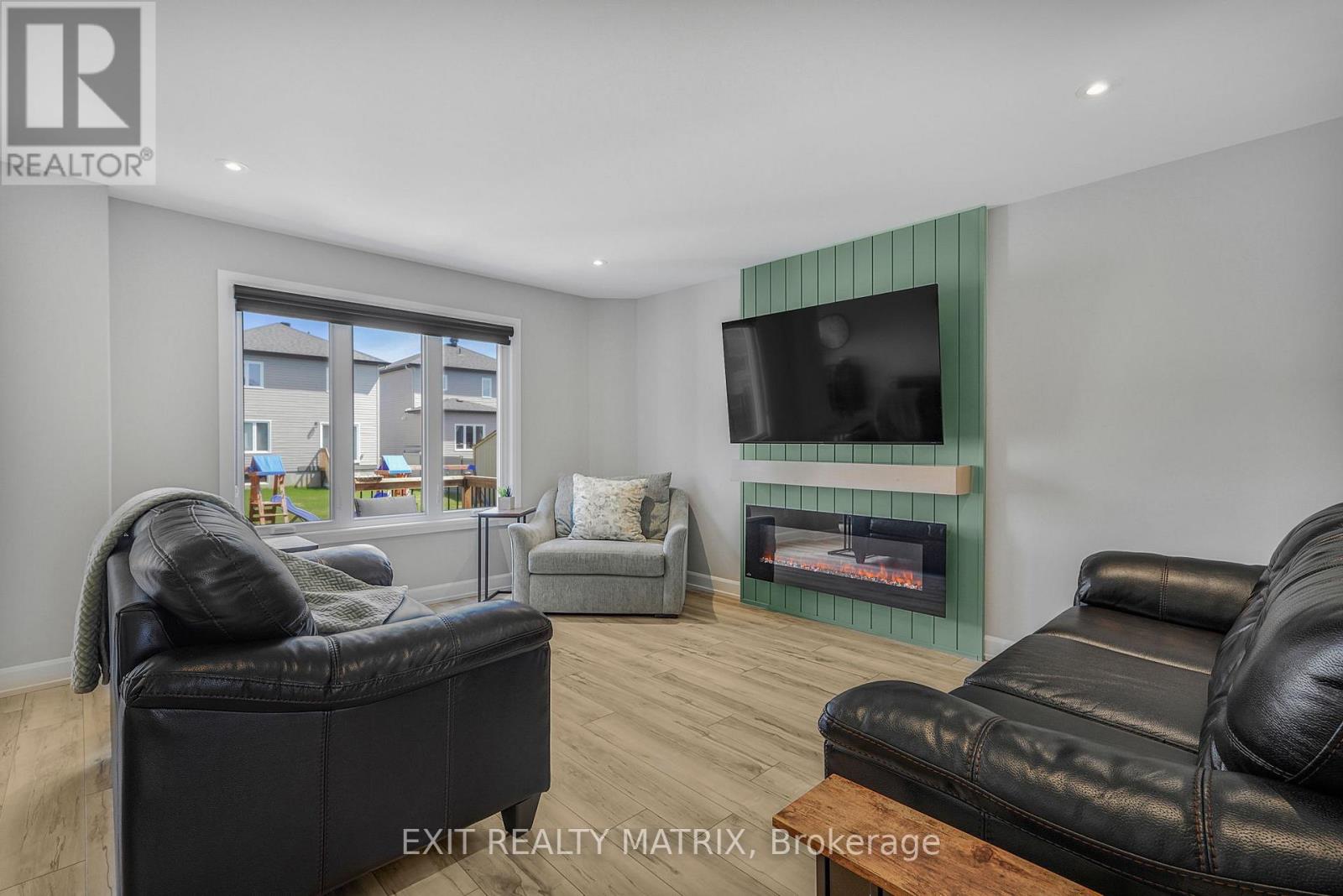 1202 Montblanc Crescent